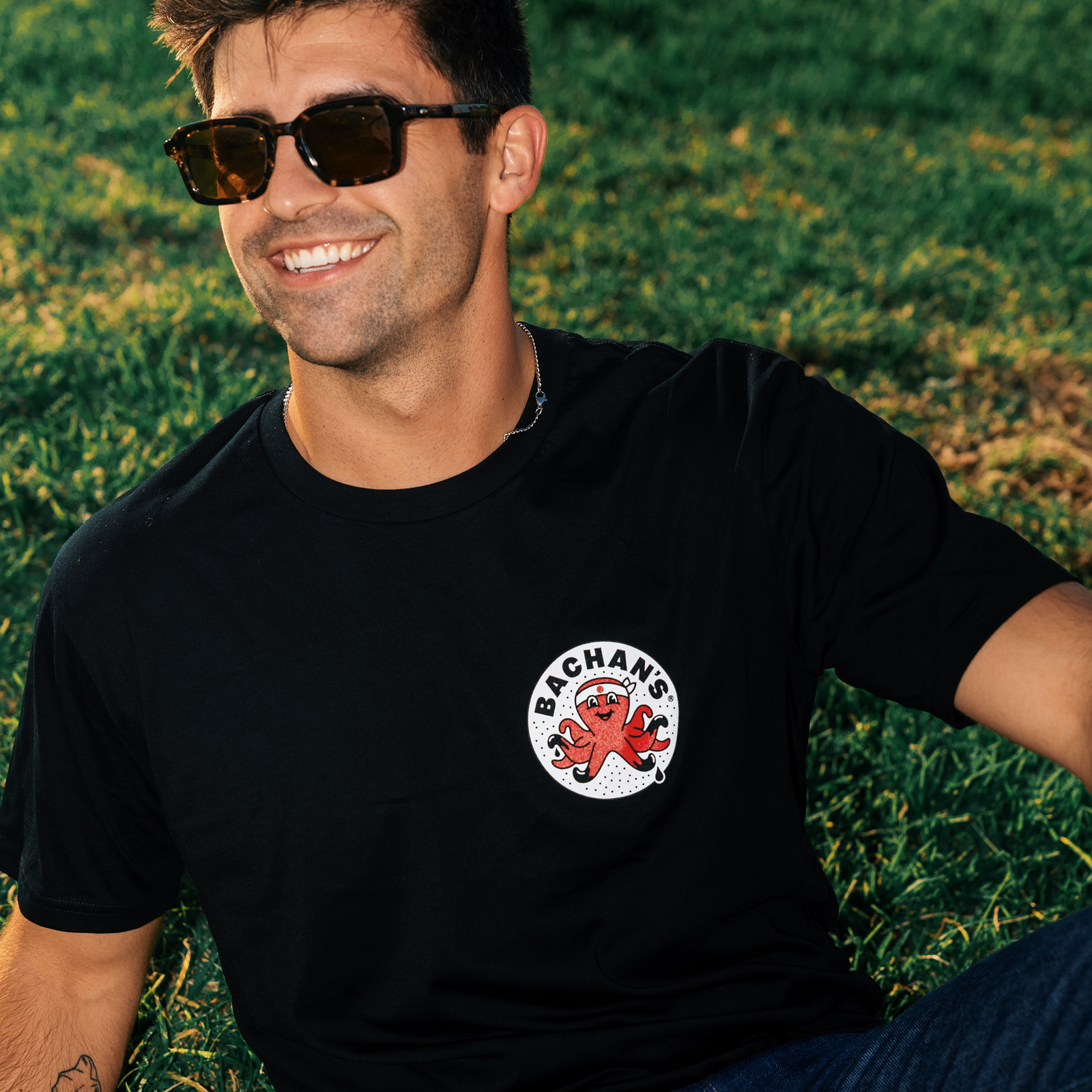 Knuckles Tee - Airy Discovery Tee Assortment